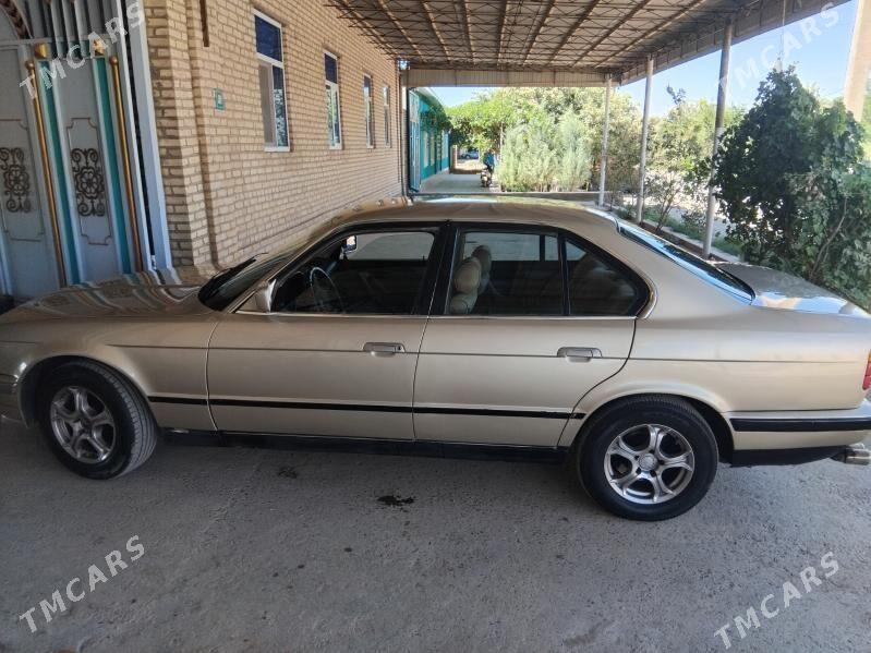 BMW 520 1989 - 35 000 TMT - Саят - img 4