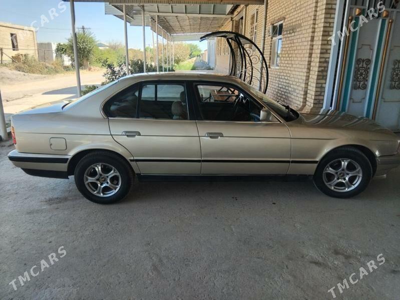 BMW 520 1989 - 35 000 TMT - Саят - img 3
