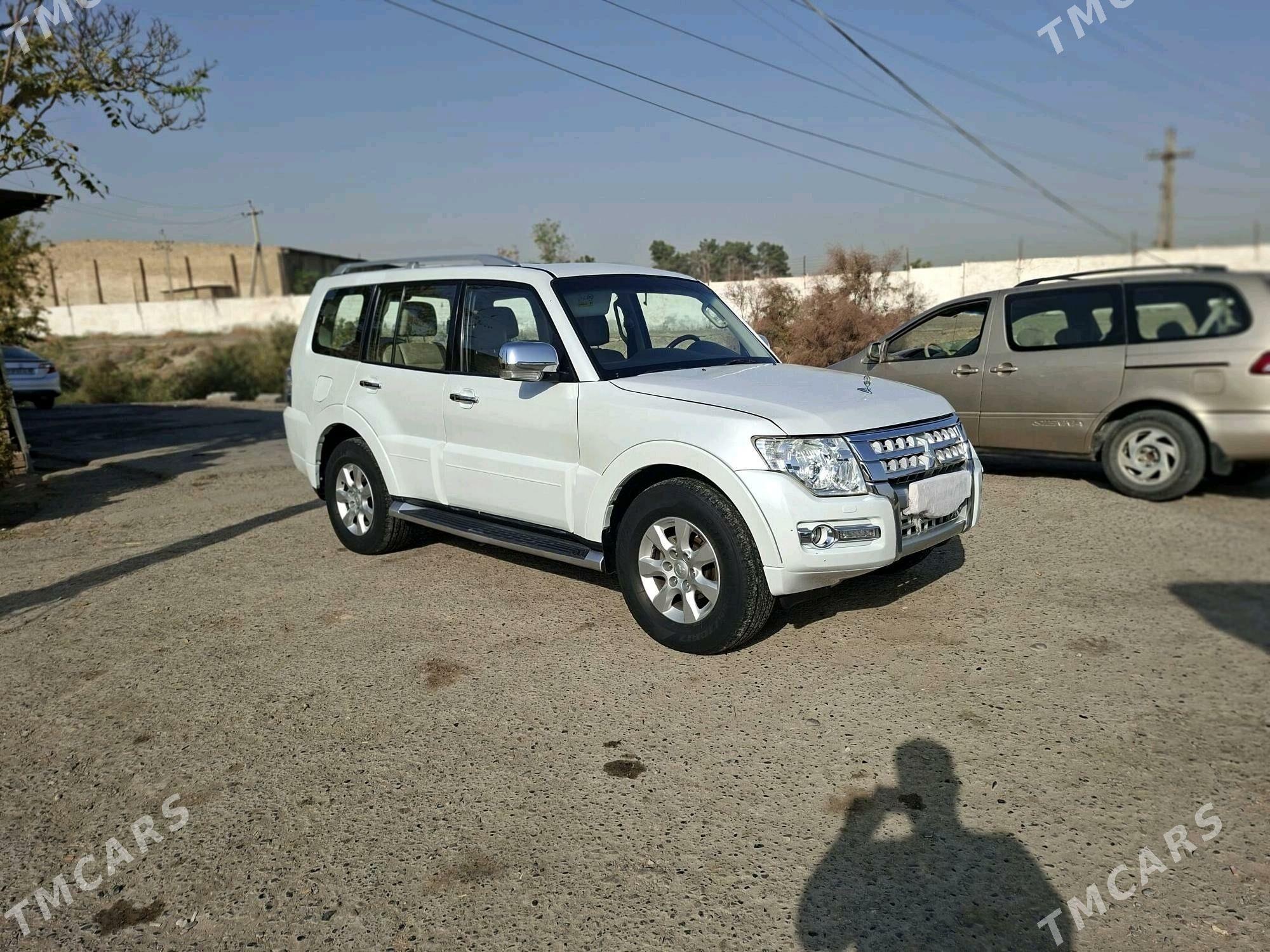Mitsubishi Pajero 2016 - 290 000 TMT - Мары - img 4