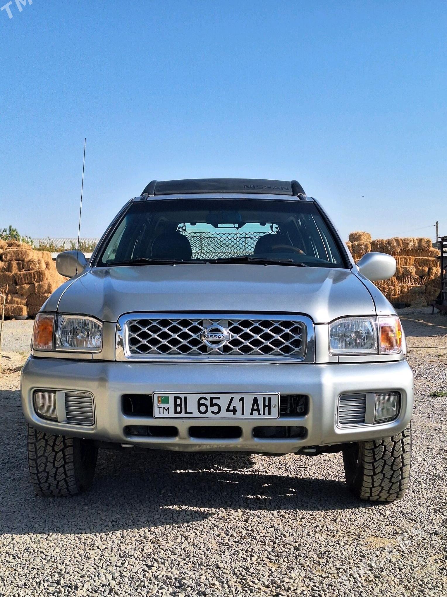 Nissan Pathfinder 2002 - 125 000 TMT - Бахарден - img 1