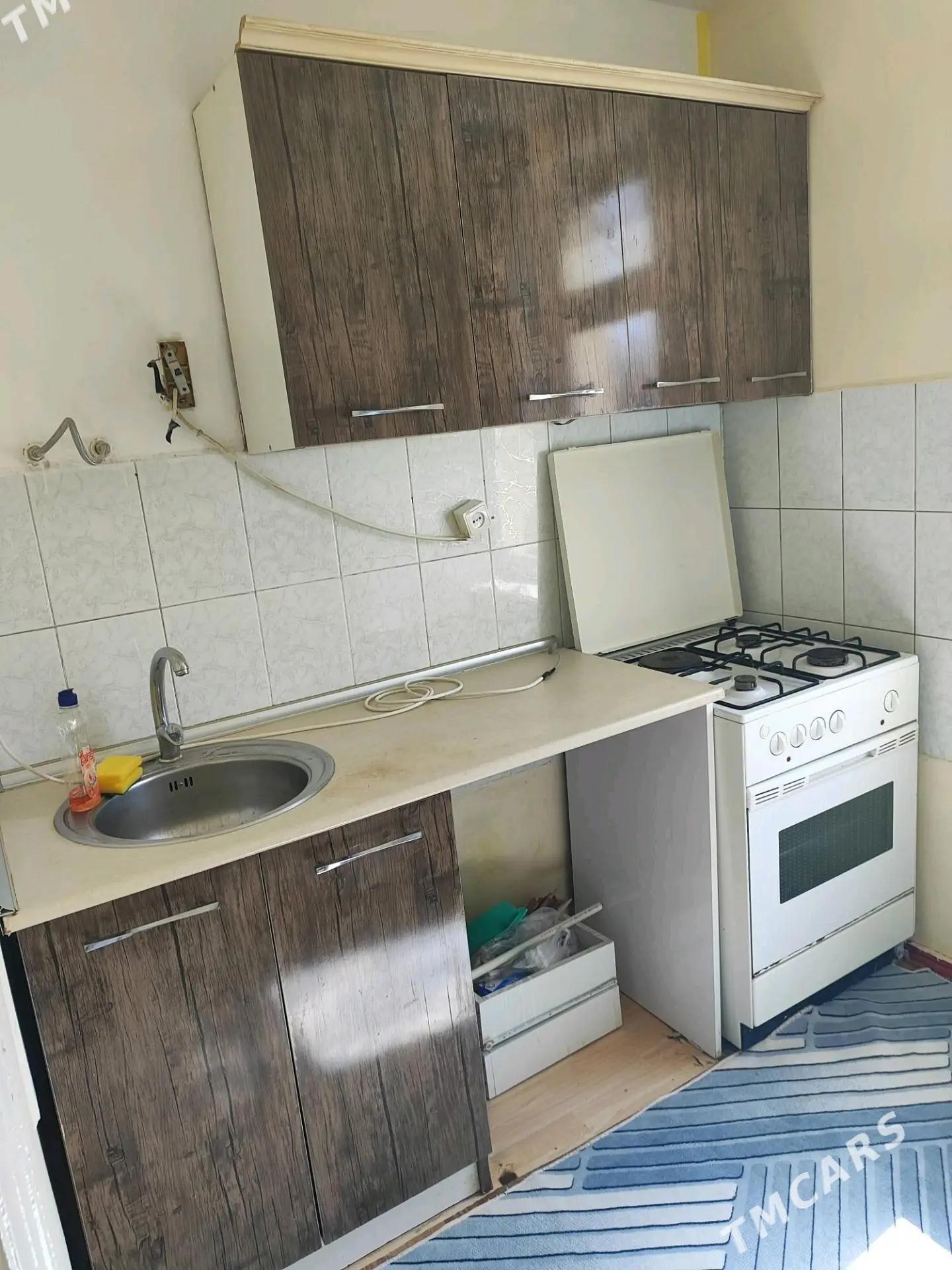 30Mkr 1 kom. baha 300 - Aşgabat - img 1