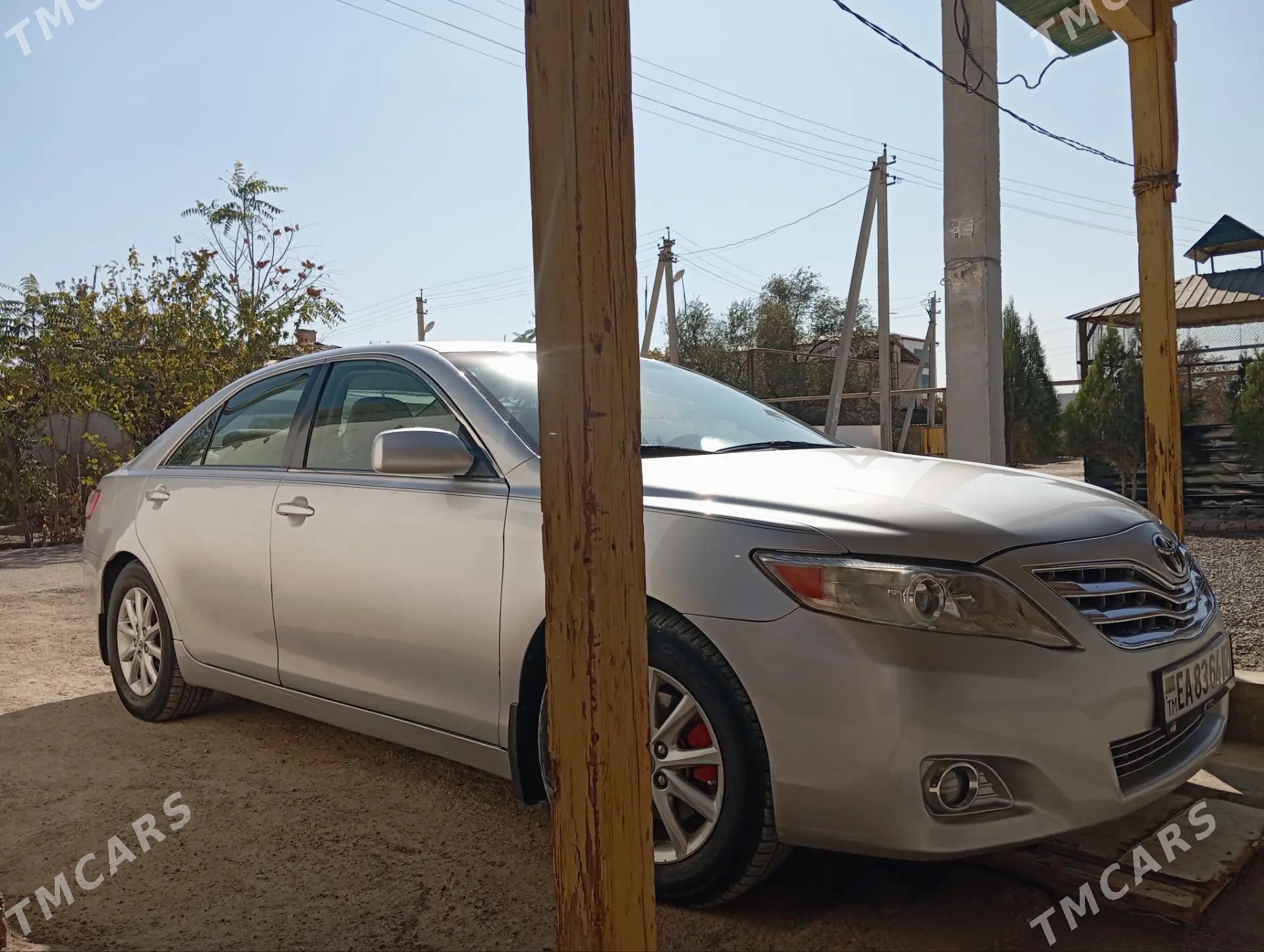 Toyota Camry 2010 - 190 000 TMT - Дашогуз - img 3