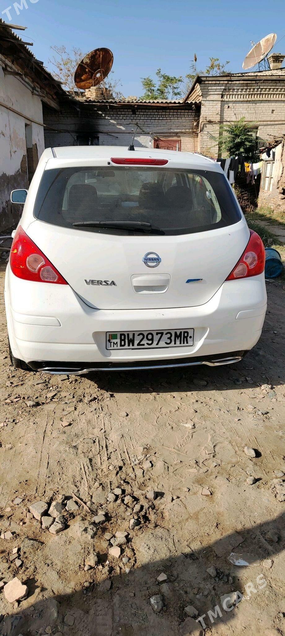 Nissan Versa 2012 - 115 000 TMT - Мары - img 1