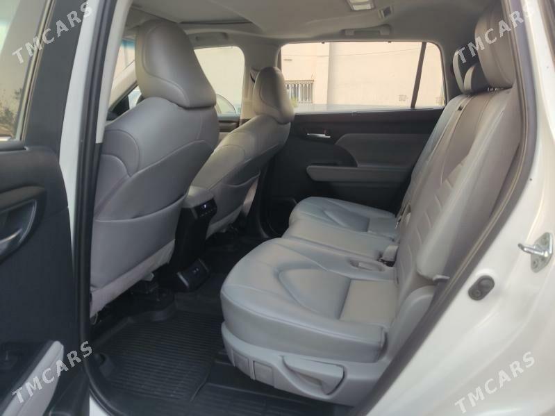 Toyota Highlander 2021 - 510 000 TMT - Мары - img 1