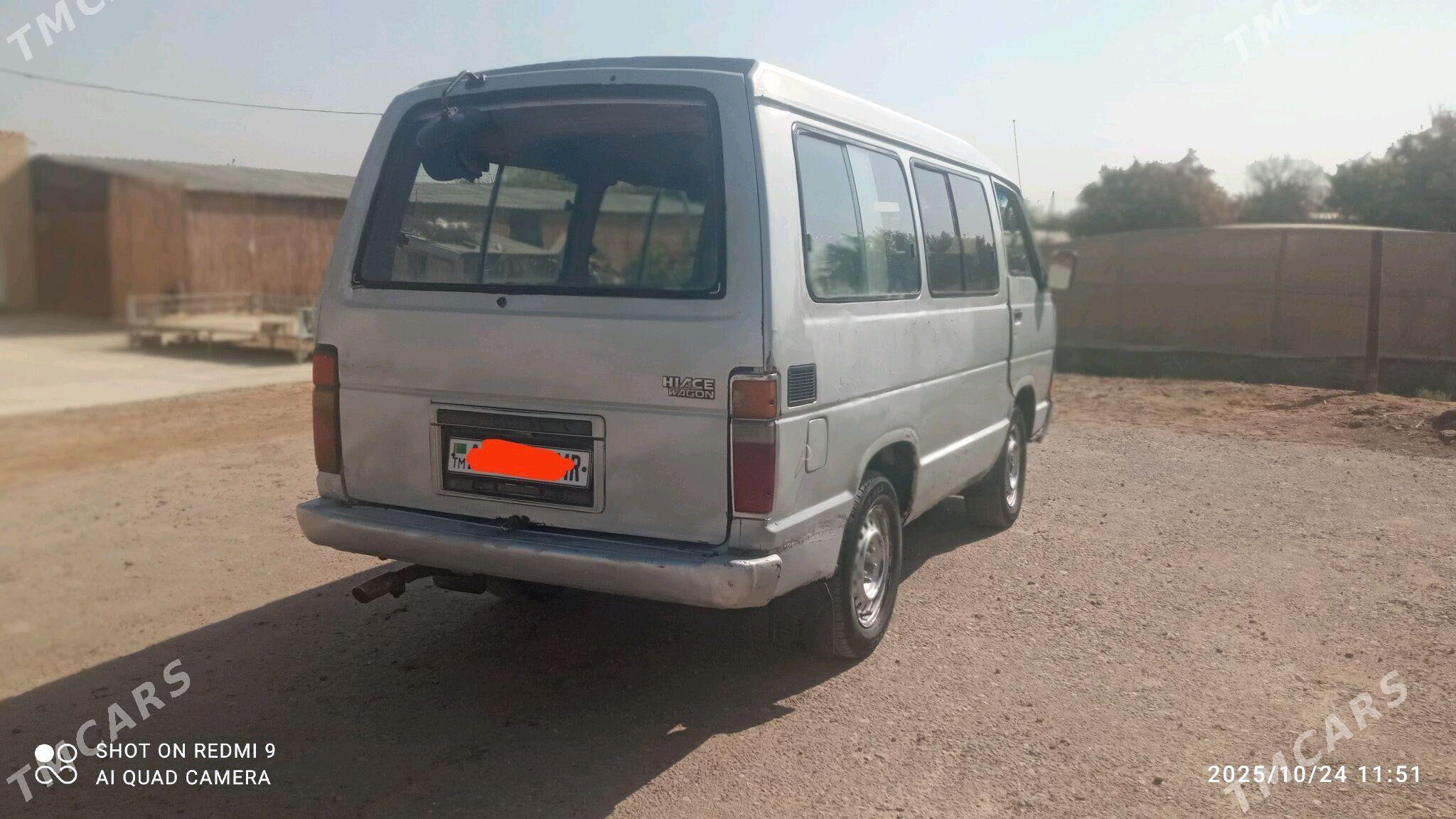 Toyota Hiace 1989 - 40 000 TMT - Мары - img 3
