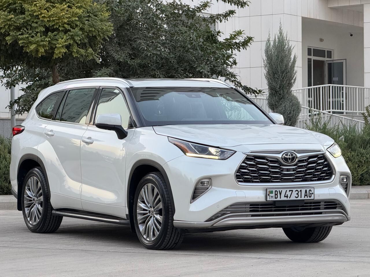 Toyota Highlander 2021 - 915 000 TMT - Ашхабад - img 4