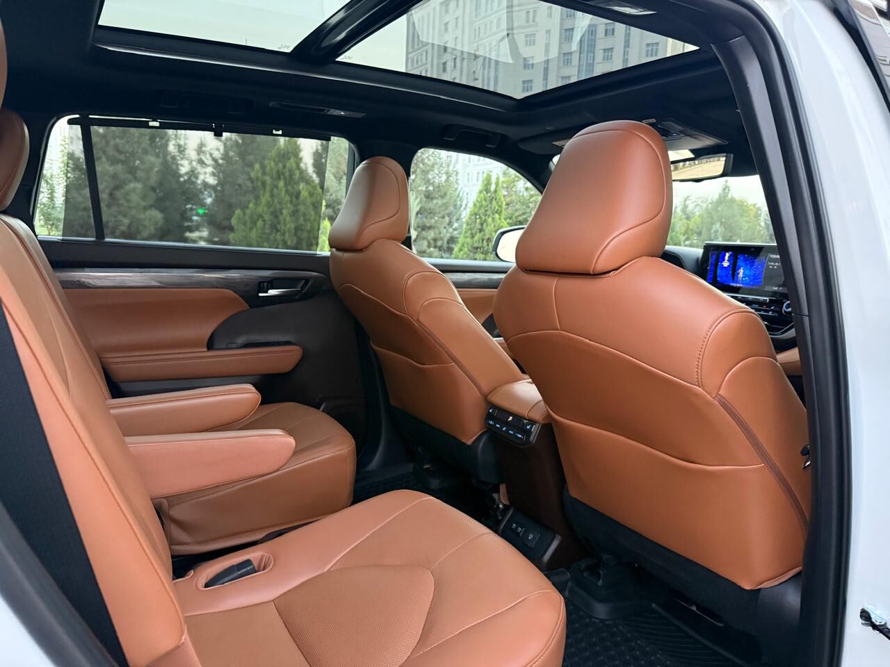 Toyota Highlander 2021 - 915 000 TMT - Ашхабад - img 1