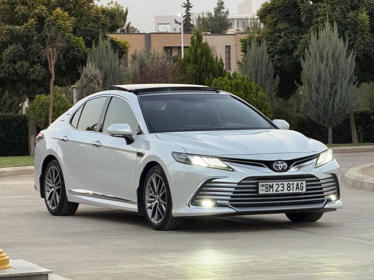 Toyota Camry 2022 - 635 000 TMT - Ашхабад - img 3