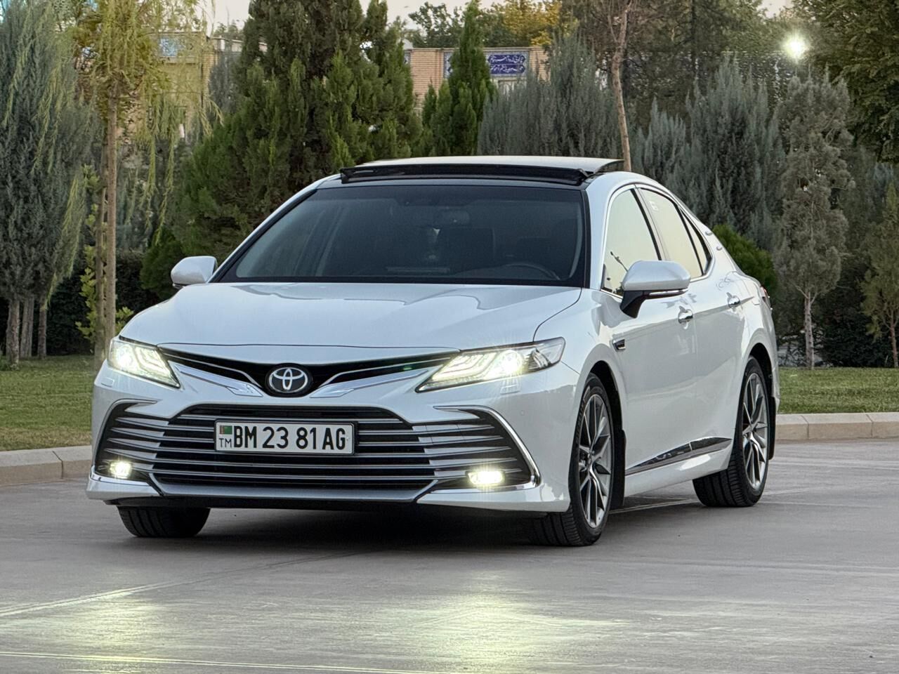Toyota Camry 2022 - 635 000 TMT - Ашхабад - img 2