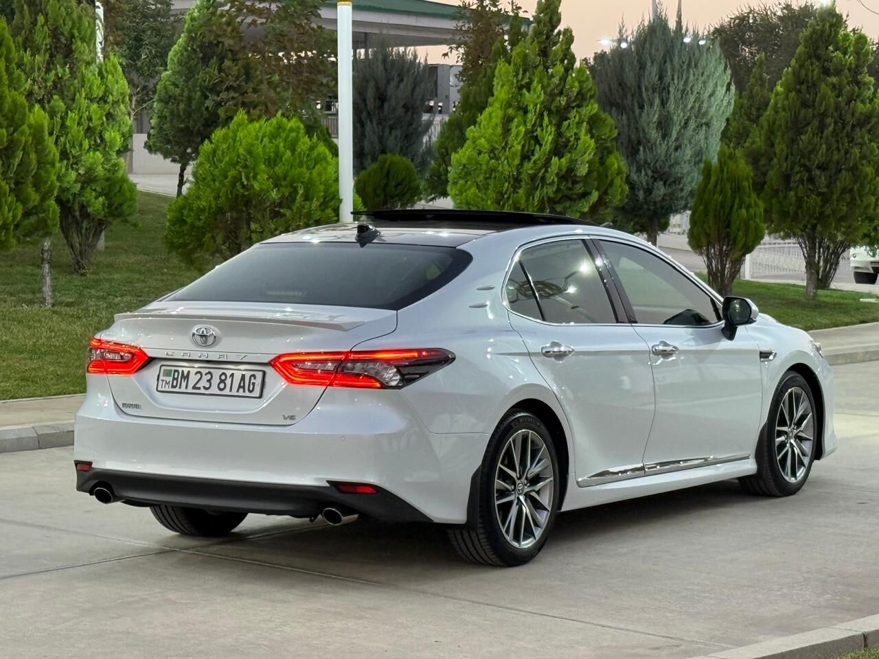 Toyota Camry 2022 - 635 000 TMT - Ашхабад - img 5