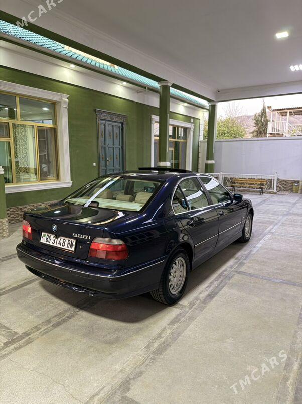 BMW E39 1999 - 100 000 TMT - Балканабат - img 7