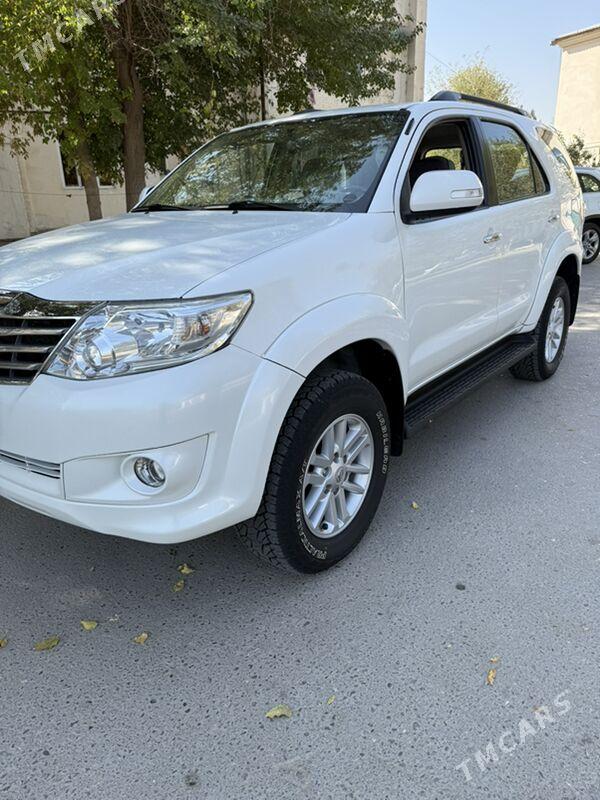 Toyota Fortuner 2012 - 380 000 TMT - Ашхабад - img 1