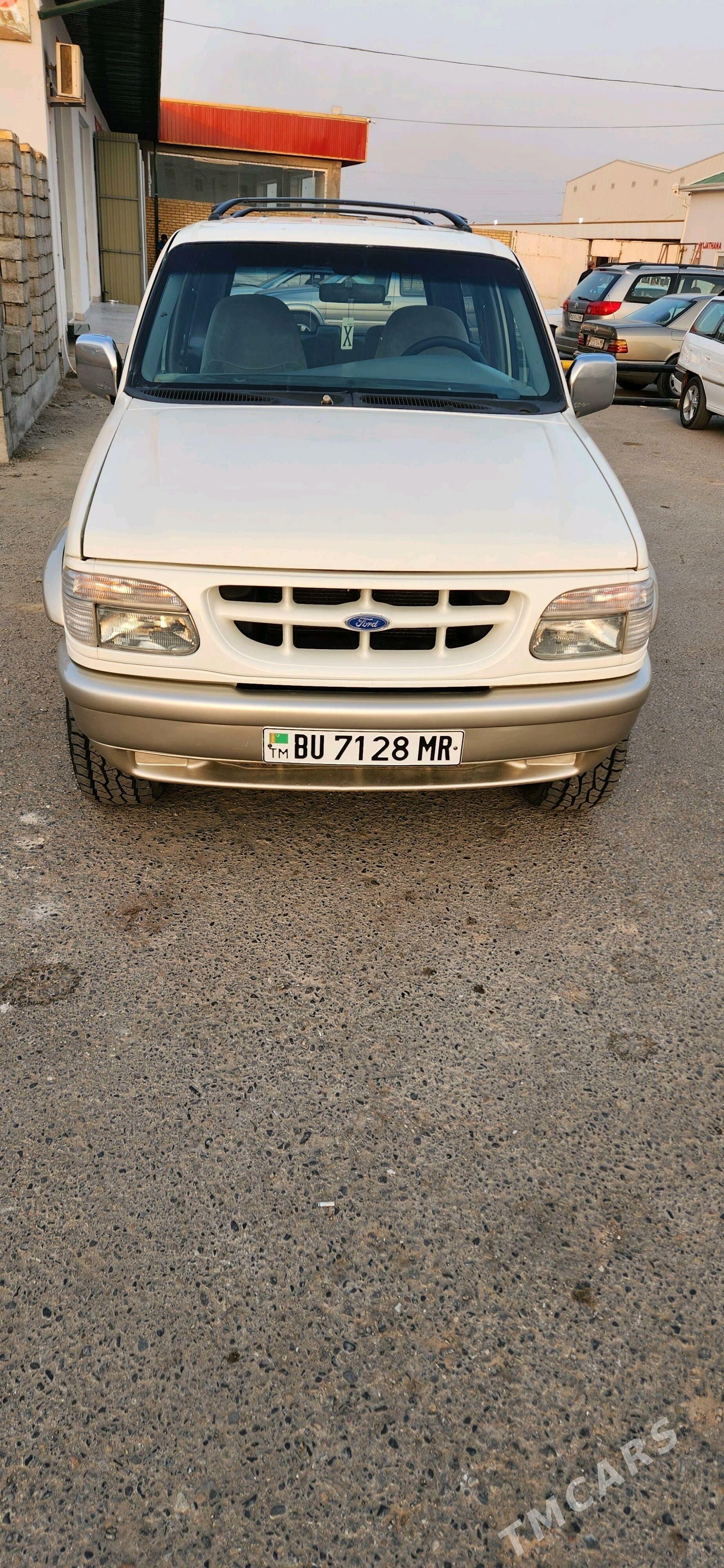 Ford Explorer 1997 - 55 000 TMT - Мары - img 1