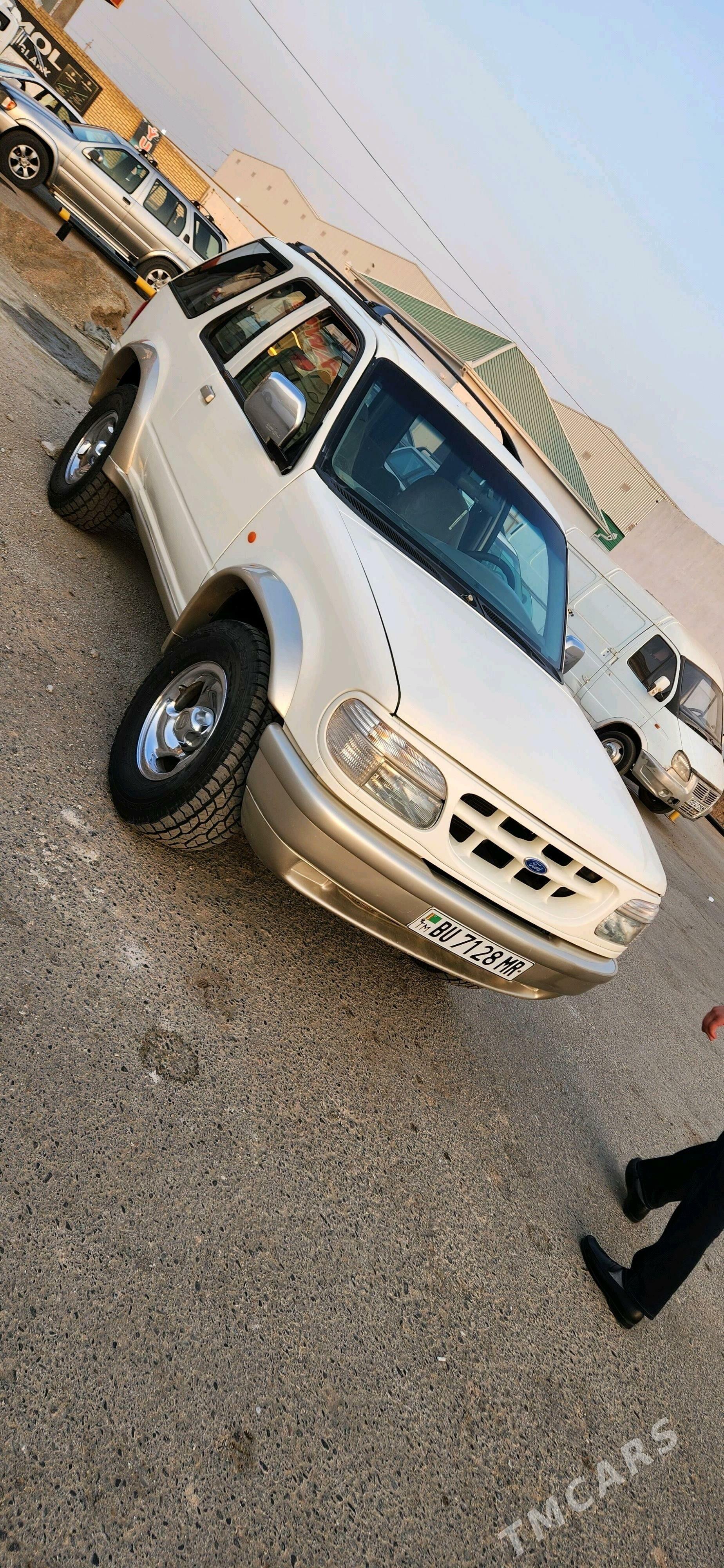 Ford Explorer 1997 - 55 000 TMT - Мары - img 3