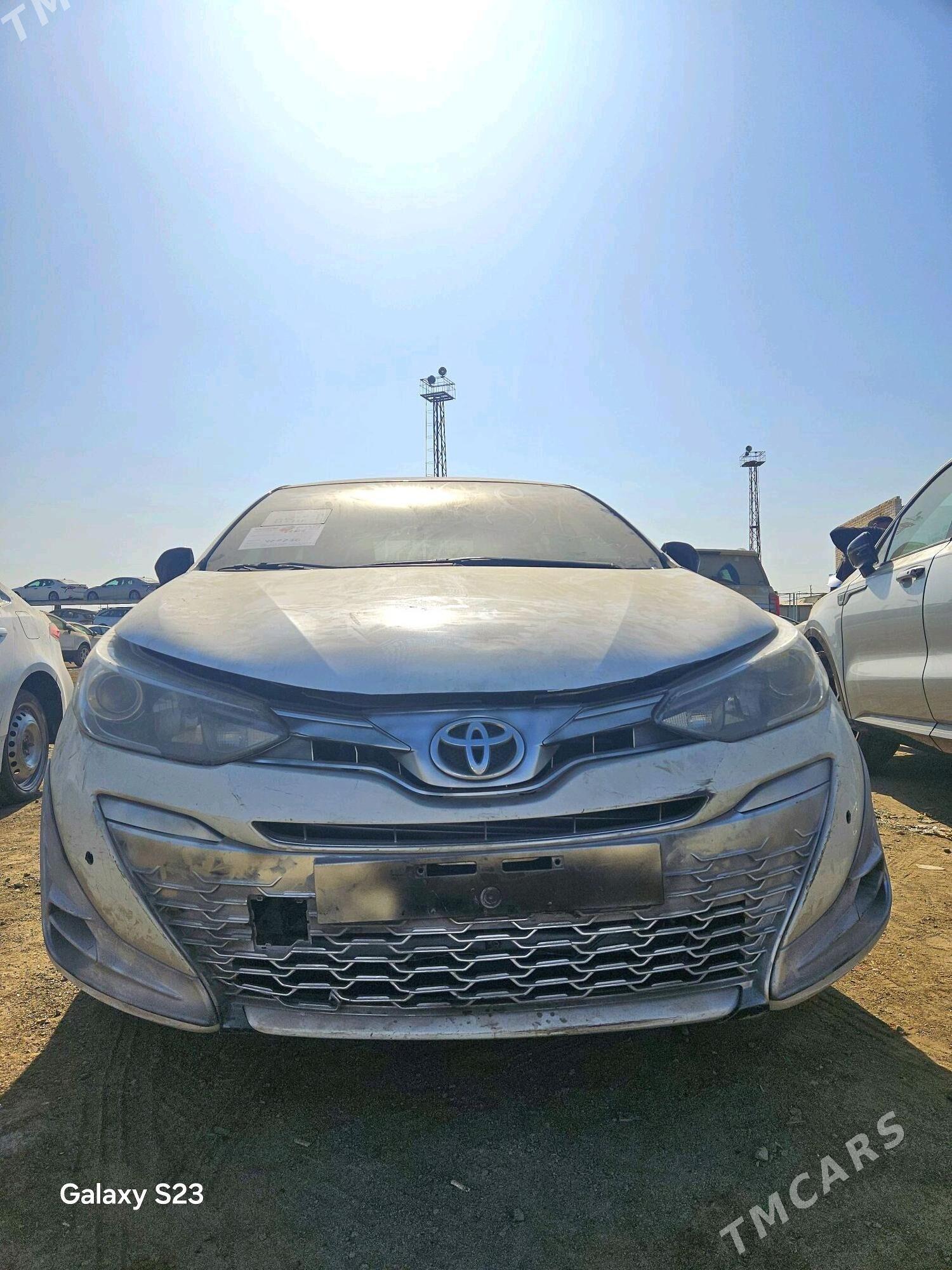 Toyota Veloz 2021 - 160 000 TMT - Мары - img 4