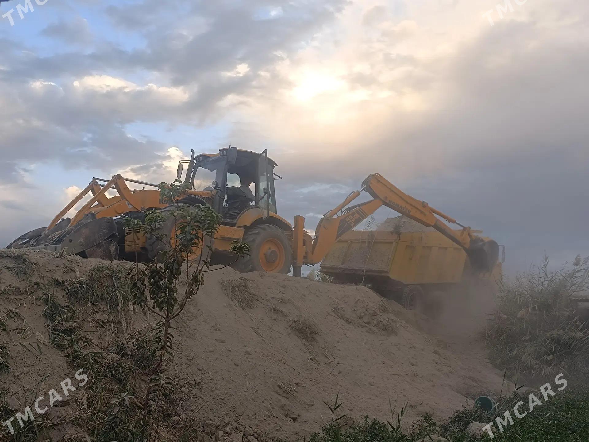 Komatsu D155AX-8 2005 - 420 000 TMT - Чарджоу - img 5