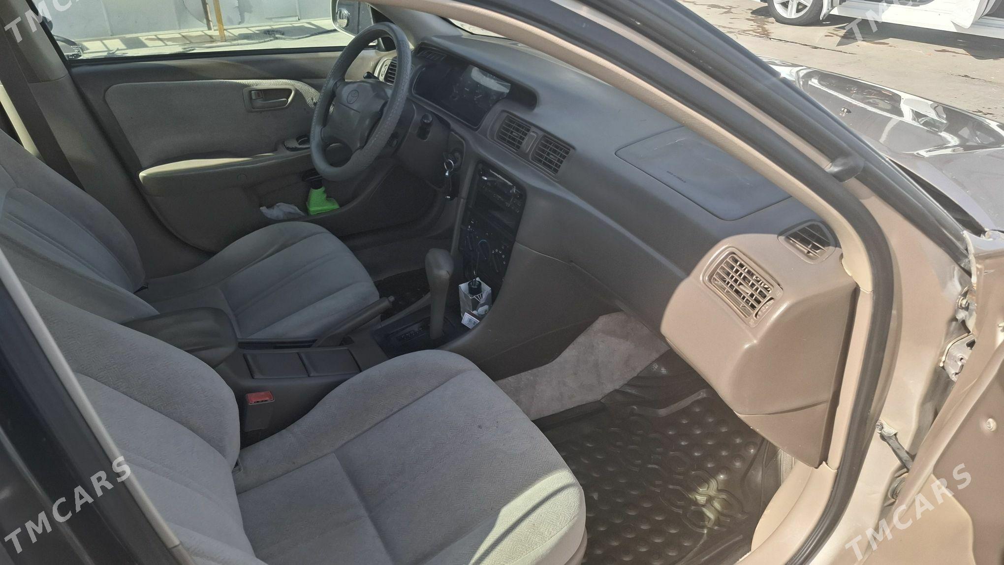 Toyota Camry 2000 - 130 000 TMT - Baýramaly - img 2