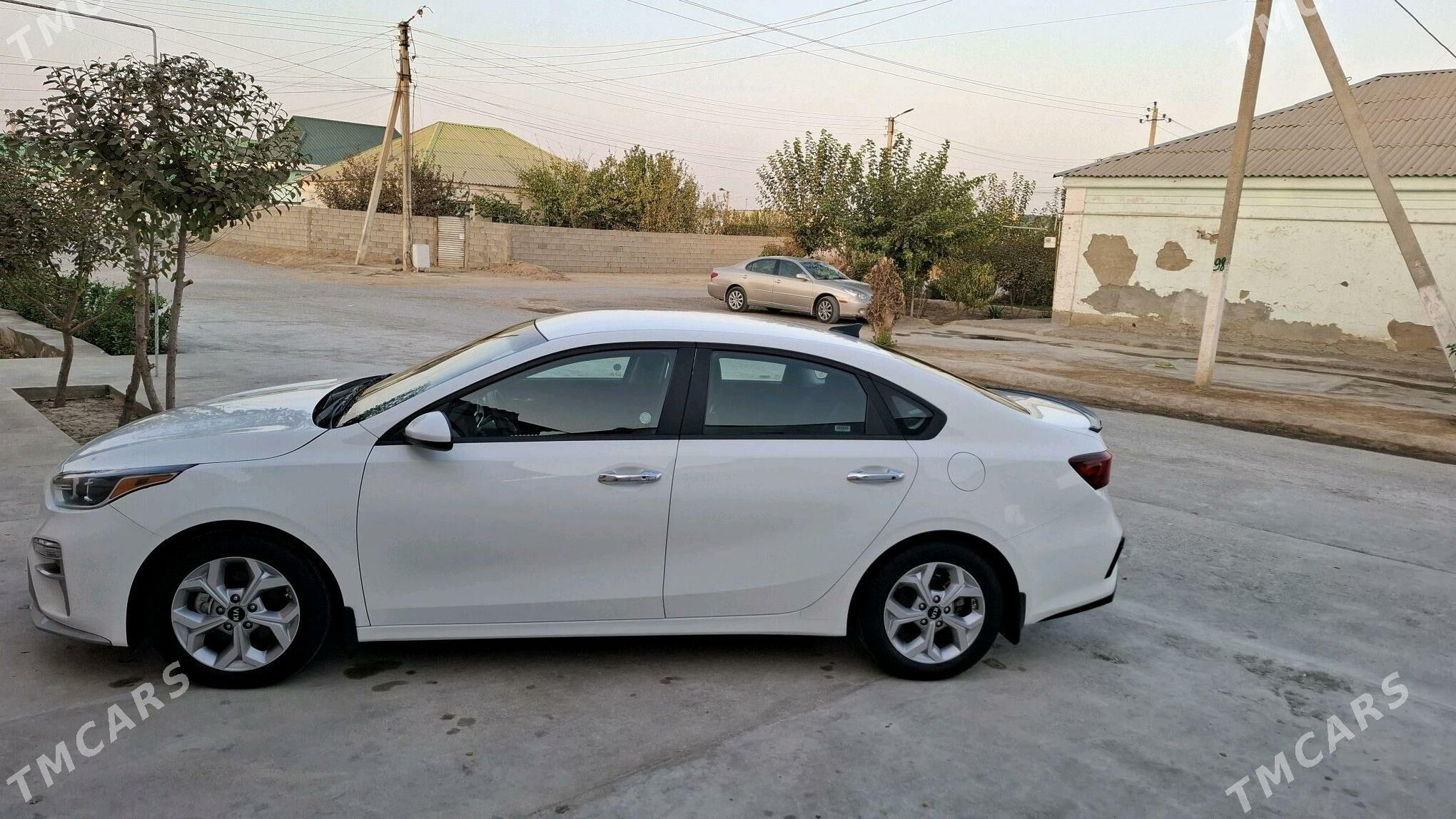 Kia Forte 2021 - 232 000 TMT - ул. Подвойского (Битарап Туркменистан шаёлы) - img 4