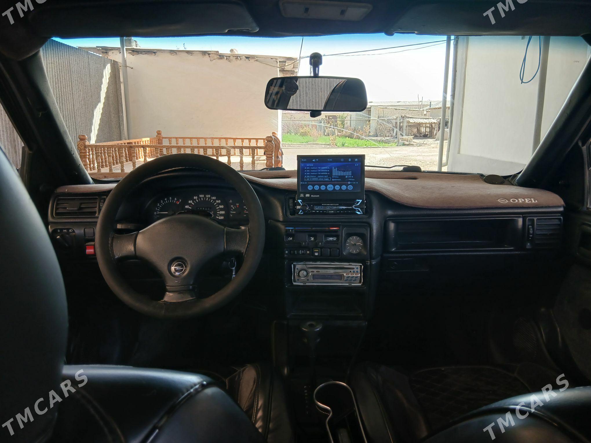 Opel Vectra 1992 - 55 000 TMT - Мары - img 3