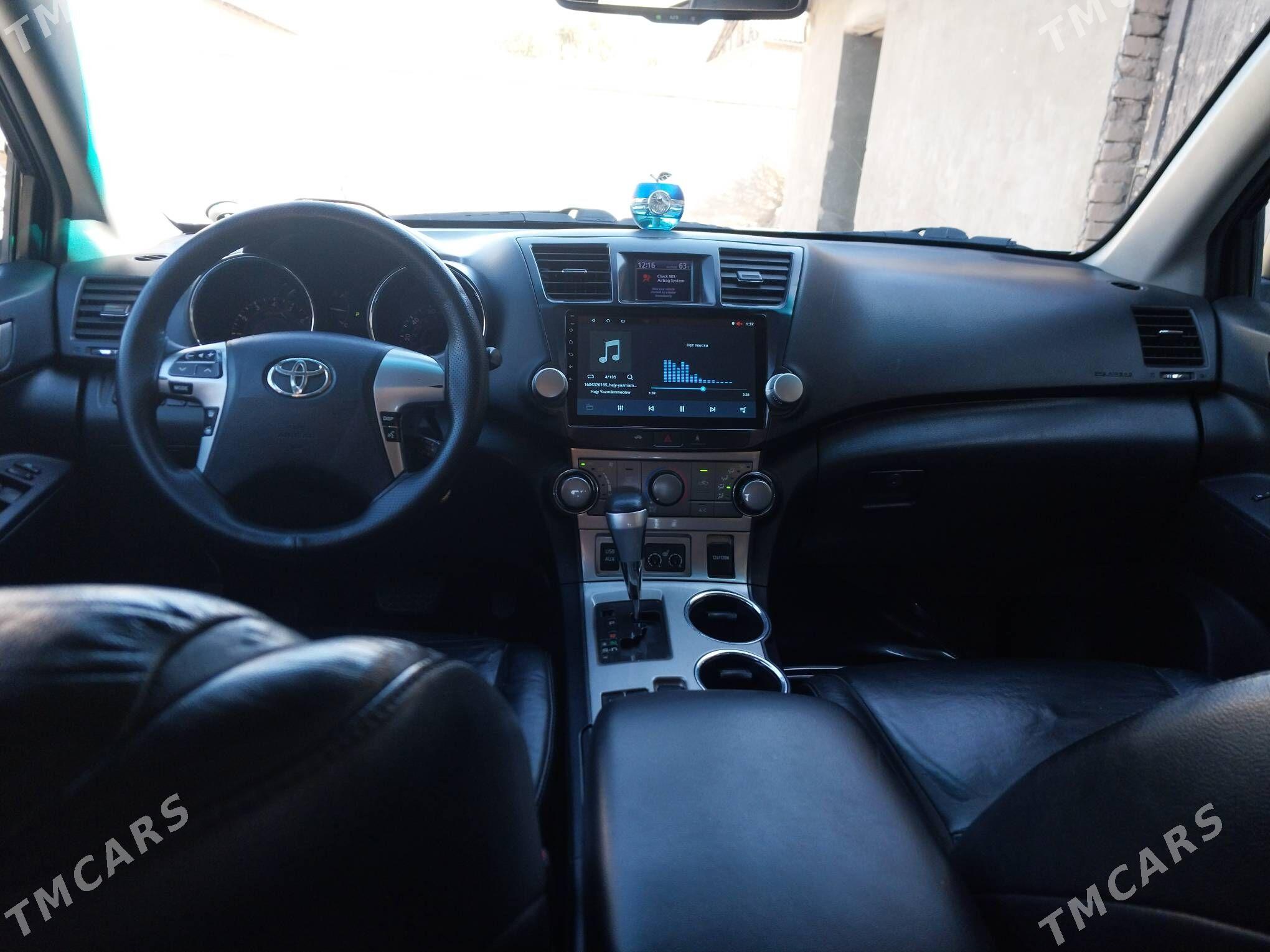 Toyota Highlander 2012 - 330 000 TMT - Gubadag - img 1