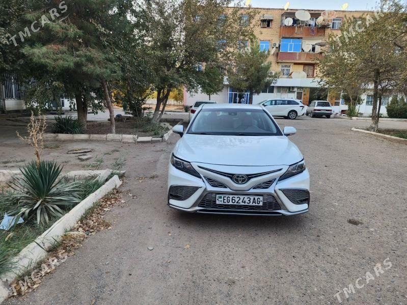 Toyota Camry 2022 - 310 000 TMT - Мары - img 2