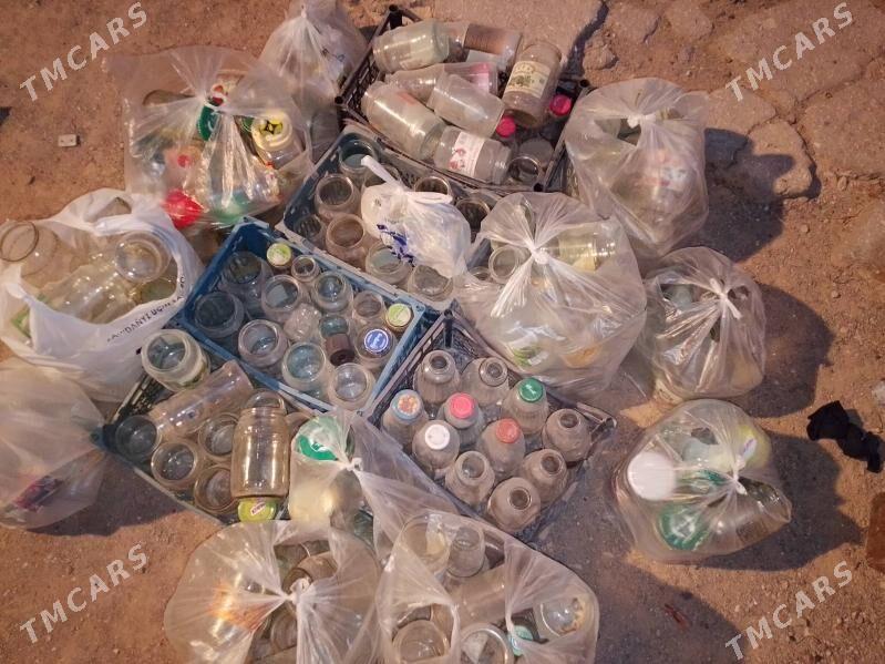 банки разного  размера - Туркменбаши - img 2