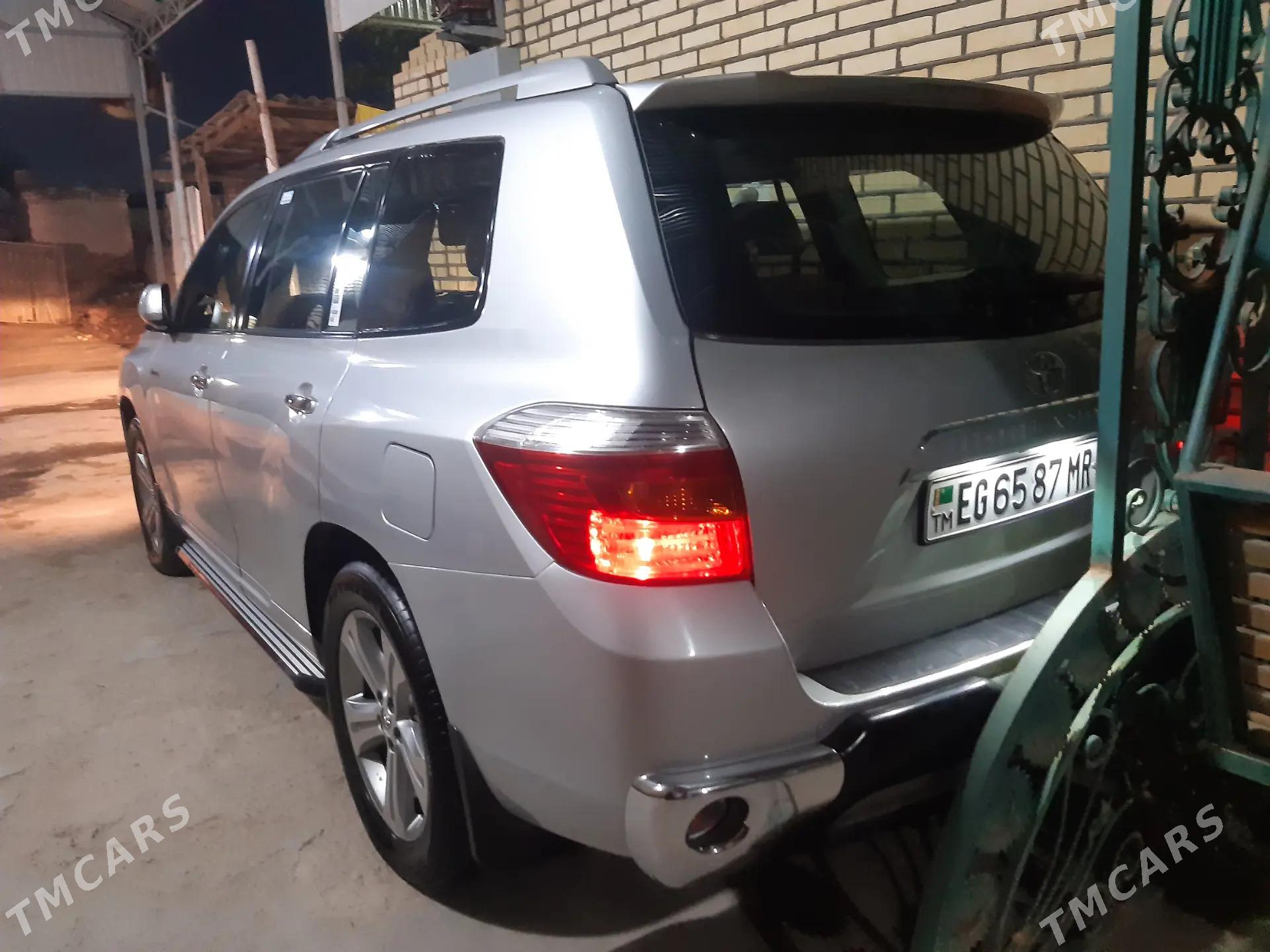 Toyota Highlander 2010 - 400 000 TMT - Мары - img 3