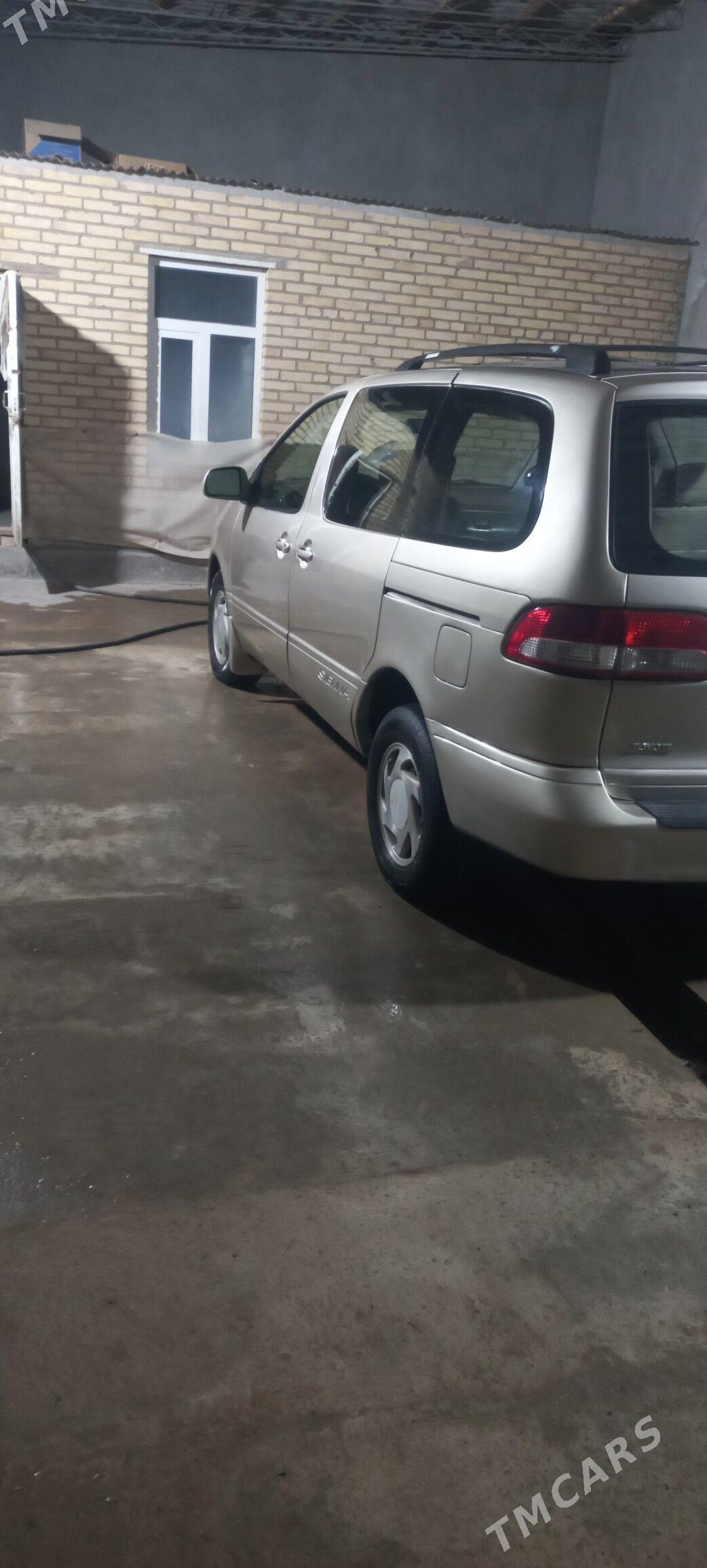 Toyota Sienna 2003 - 156 000 TMT - Saýat - img 3