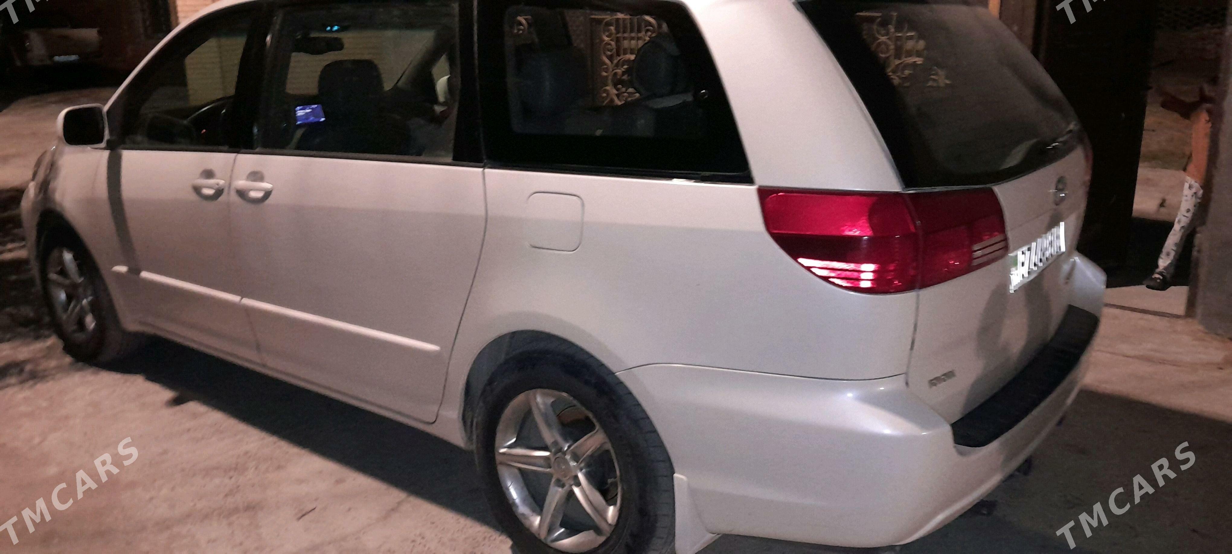 Toyota Sienna 2004 - 250 000 TMT - Туркменабат - img 4