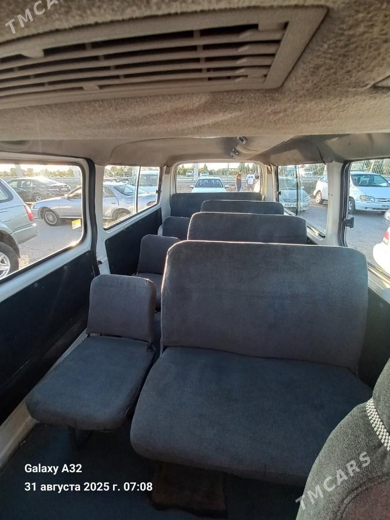 Toyota Hiace 2008 - 100 000 TMT - Мары - img 4