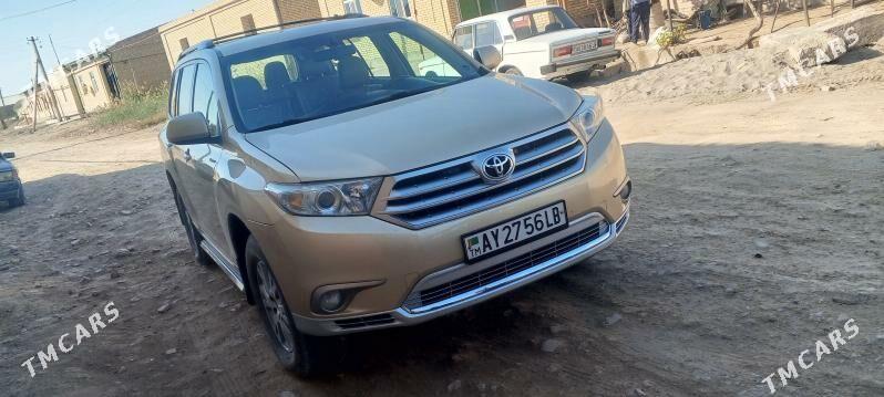 Toyota Highlander 2009 - 300 000 TMT - Дянев - img 1
