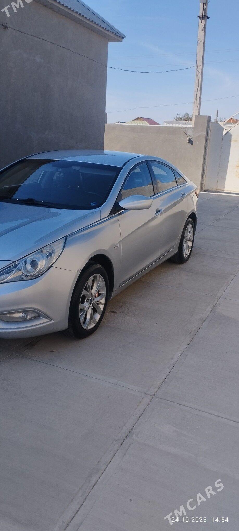 Hyundai Sonata 2011 - 140 000 TMT - Балканабат - img 3