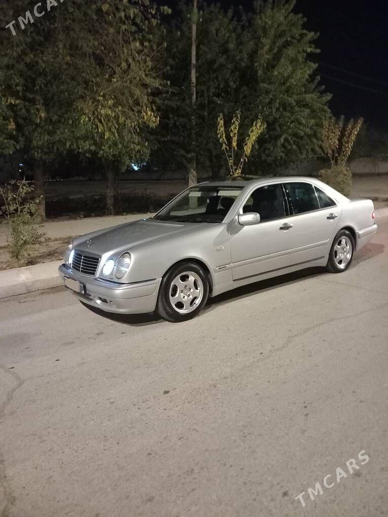 Mercedes-Benz E320 1999 - 132 000 TMT - Балканабат - img 1