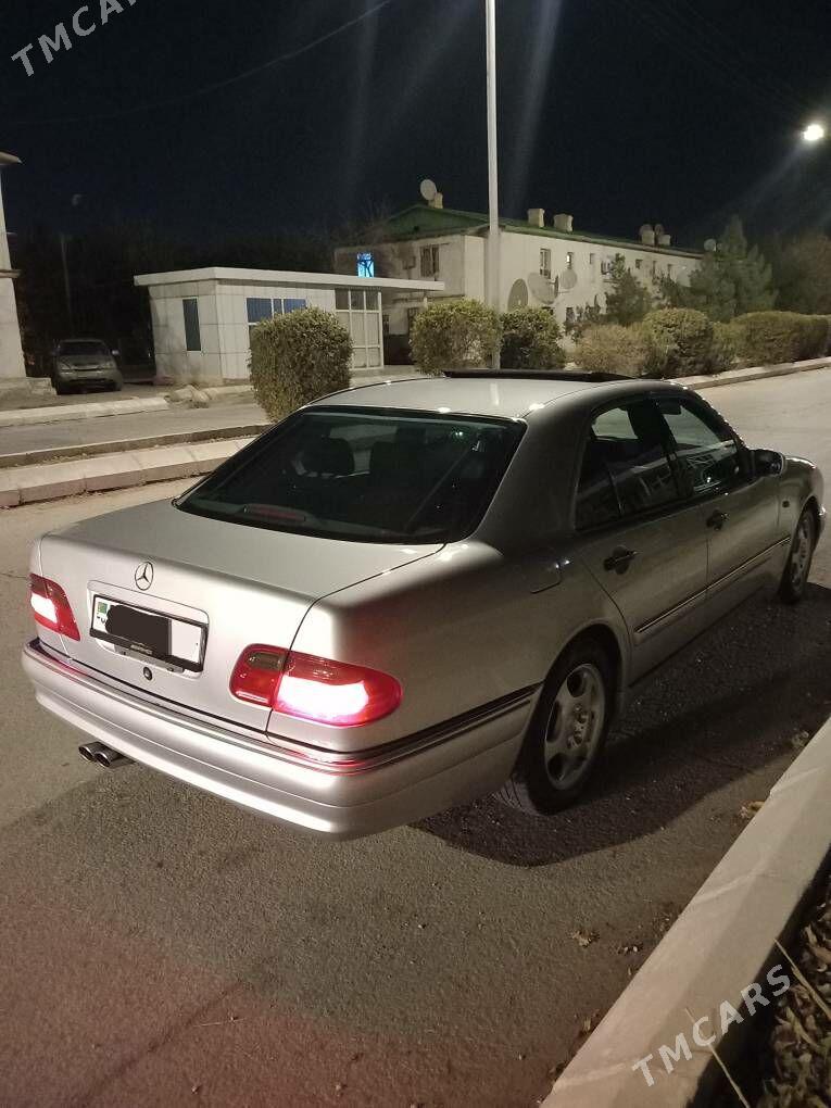 Mercedes-Benz E320 1999 - 132 000 TMT - Балканабат - img 5