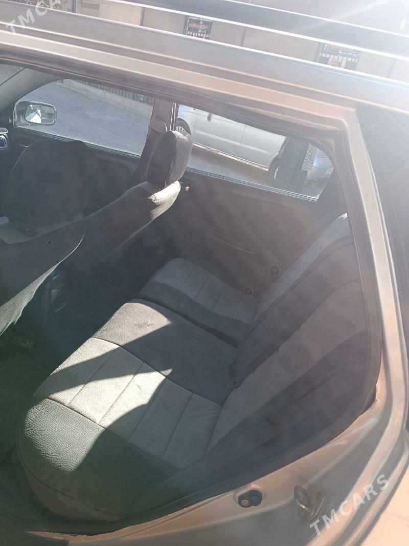 Toyota Avensis 2002 - 90 000 TMT - Daşoguz - img 3
