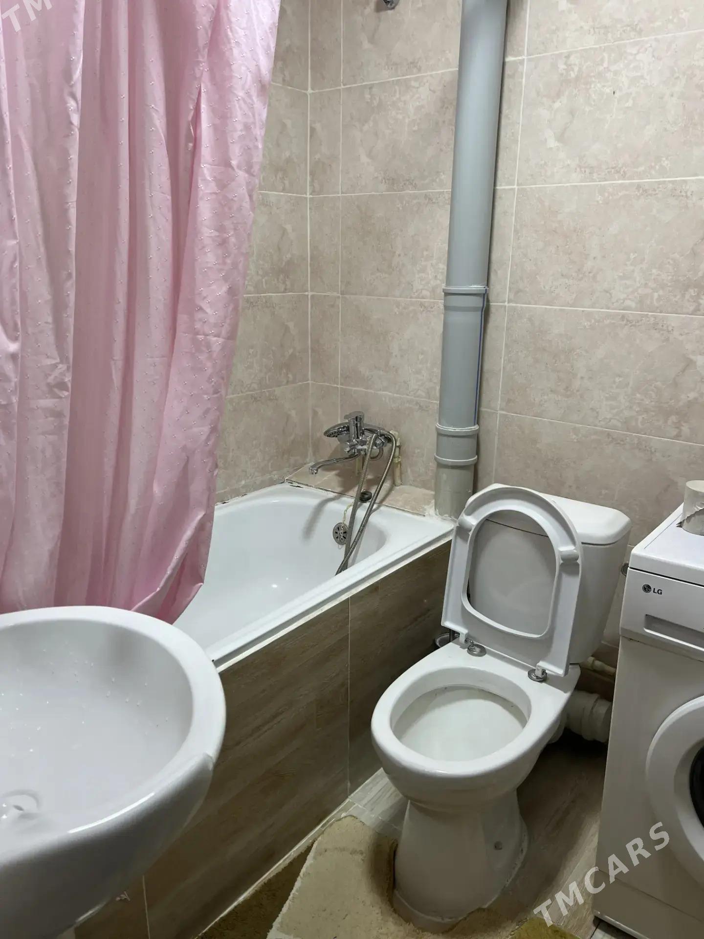 6мкр. 3ком. 1этаж 62м2. - 6 mkr - img 2