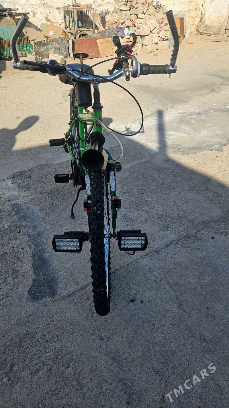 Turkmenistan welik - Гызыларбат - img 8