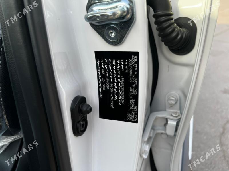 Toyota Hilux 2025 - 666 400 TMT - Aşgabat - img 6