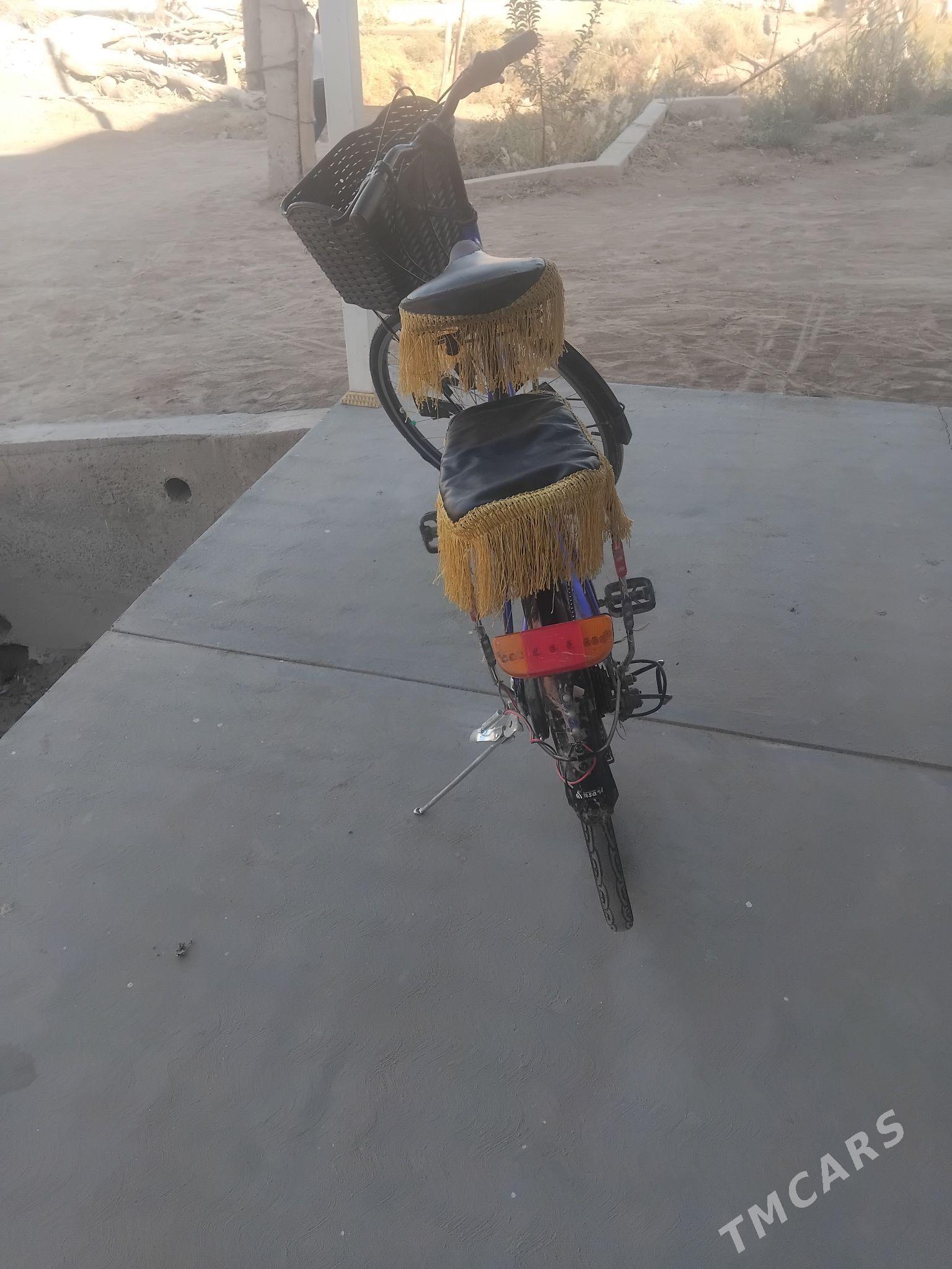 dubayiski 26 - Gurbansoltan Eje - img 4