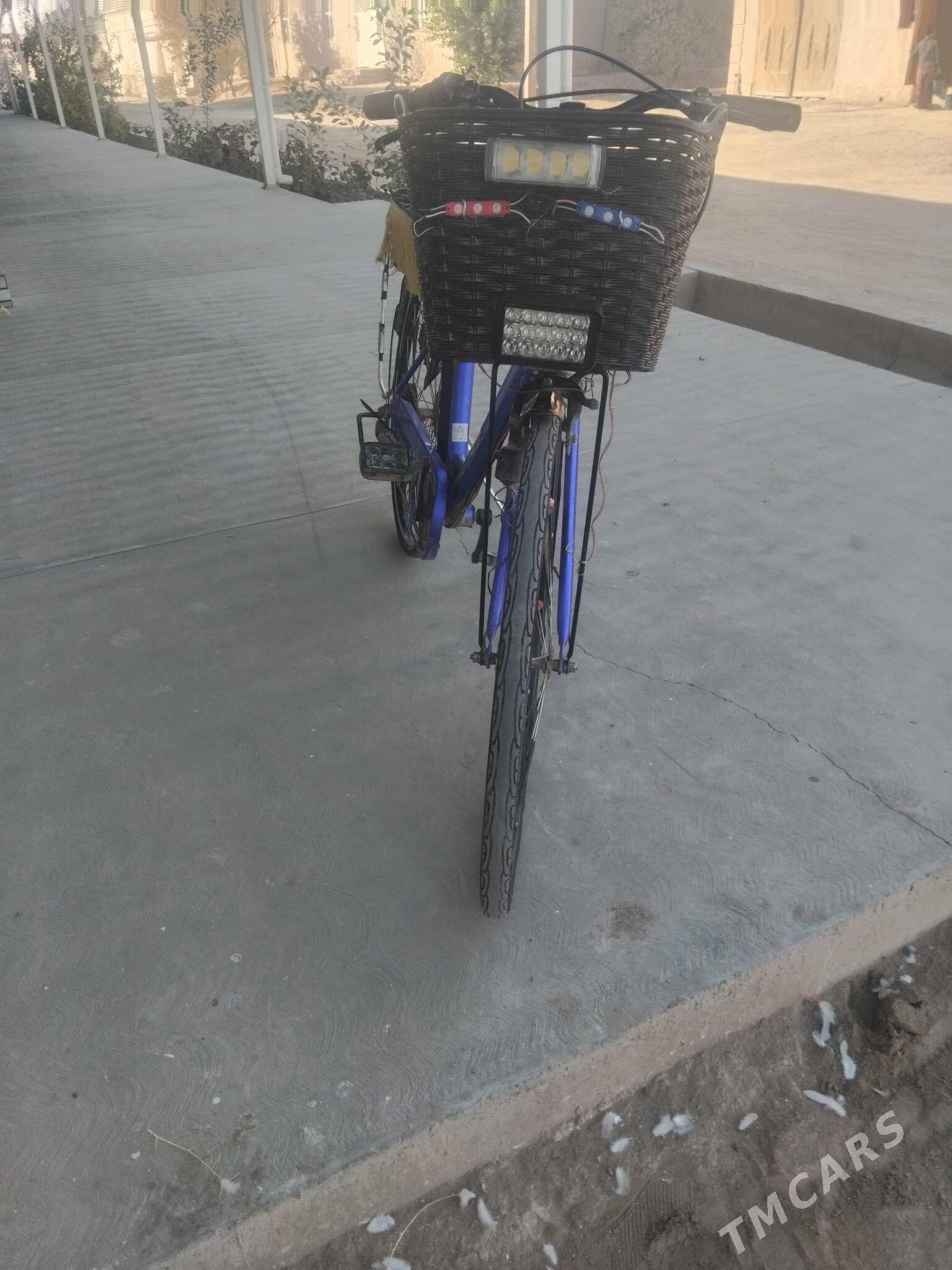 dubayiski 26 - Gurbansoltan Eje - img 2