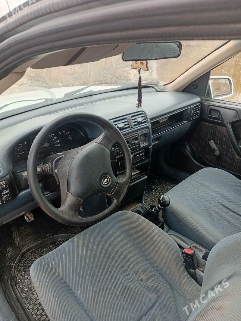 Opel Vectra 1992 - 27 000 TMT - Köneürgenç - img 1