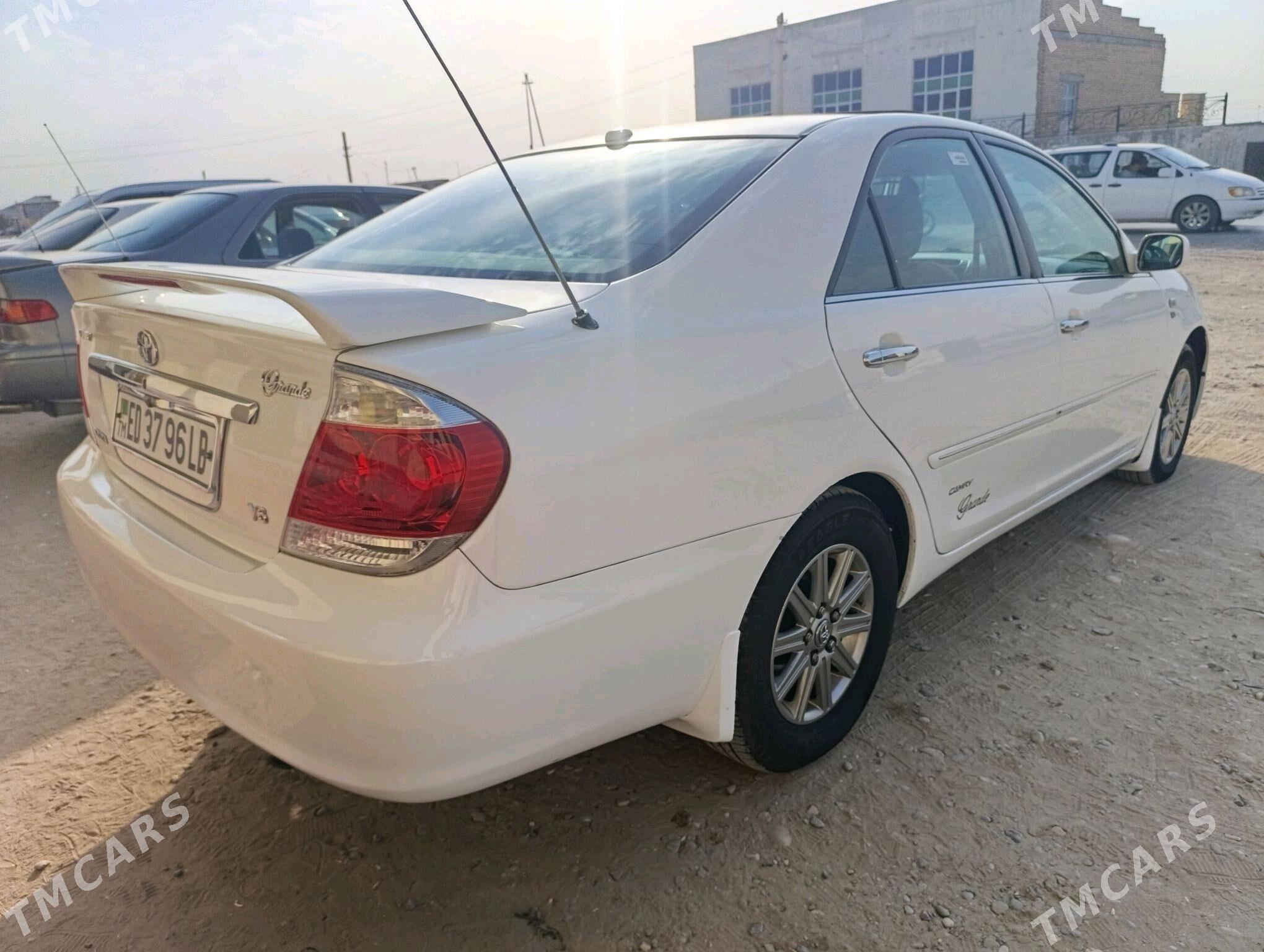 Toyota Camry 2005 - 200 000 TMT - Керки - img 3