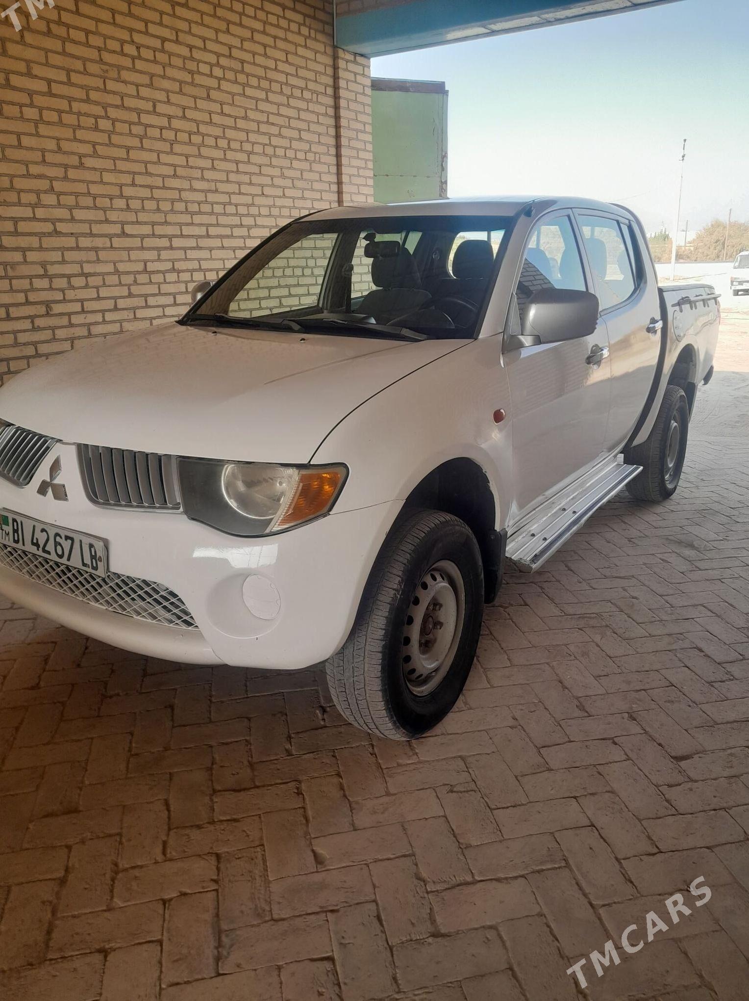 Mitsubishi L200 2007 - 130 000 TMT - Халач - img 3