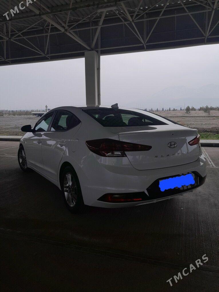 Hyundai Elantra 2019 - 225 000 TMT - 30 мкр - img 3
