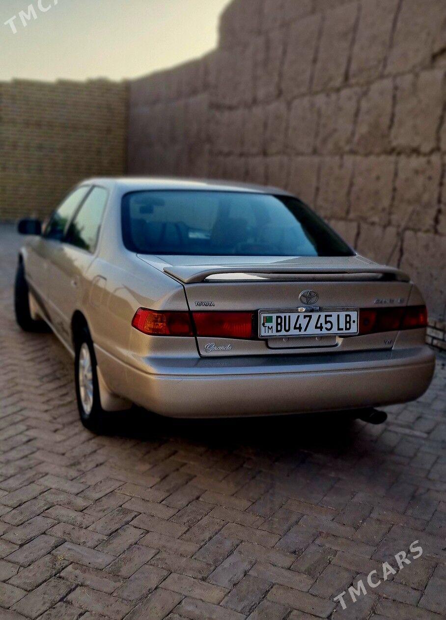 Toyota Camry 1998 - 160 000 TMT - Халач - img 2