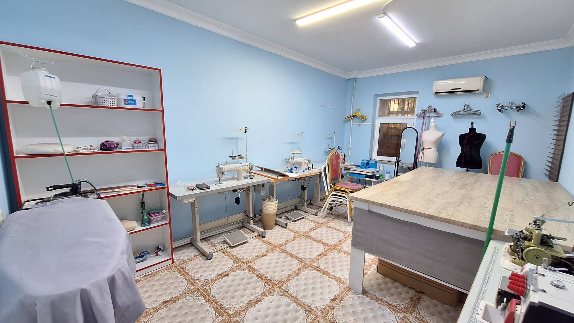Tikinçilik,  atelỳe goşlary - Parahat 7 - img 2