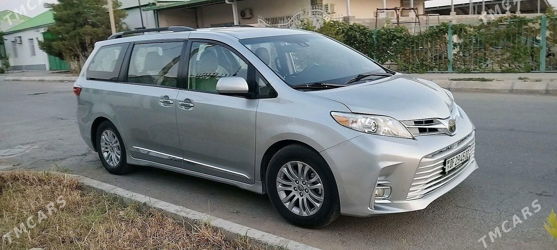 Toyota Sienna 2020 - 520 000 TMT - Туркменбаши - img 2