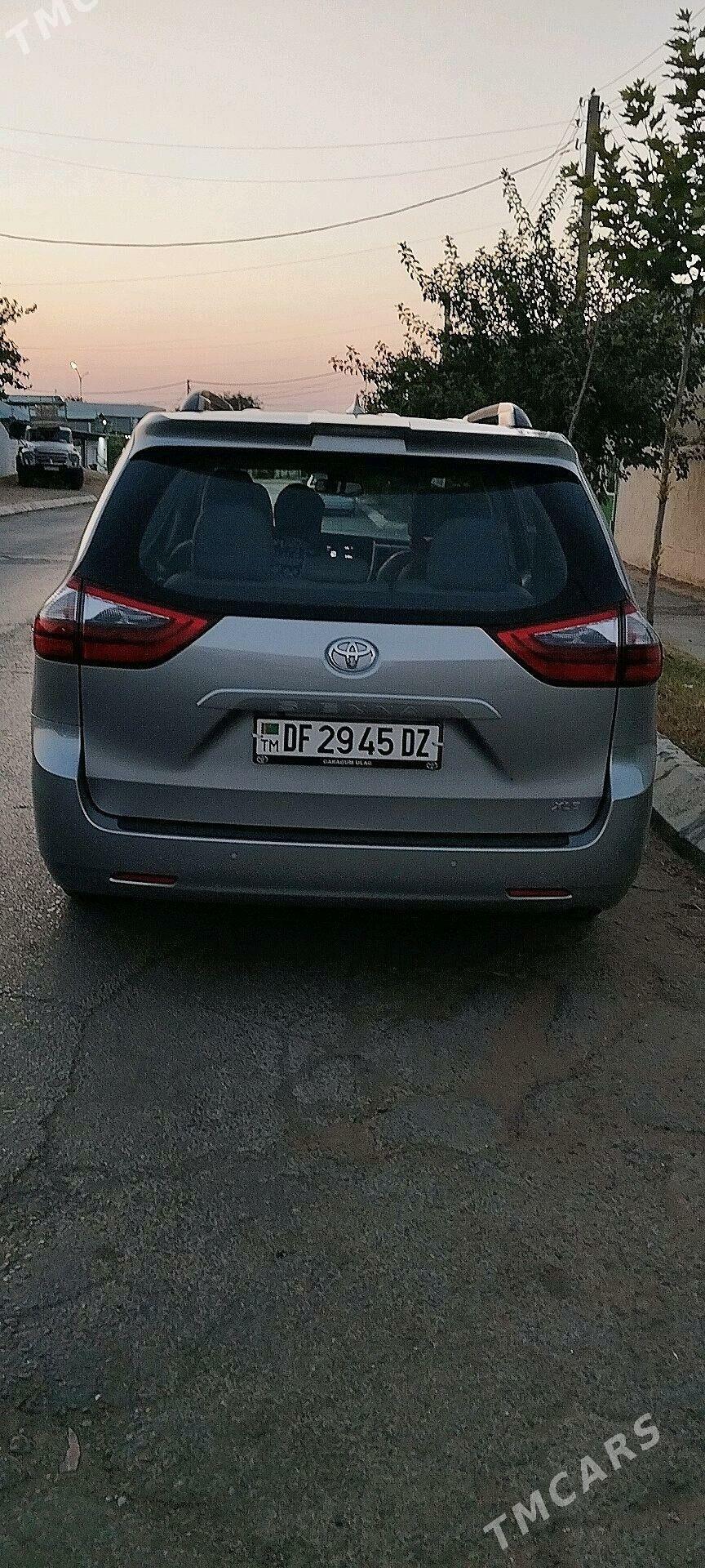 Toyota Sienna 2020 - 520 000 TMT - Туркменбаши - img 5
