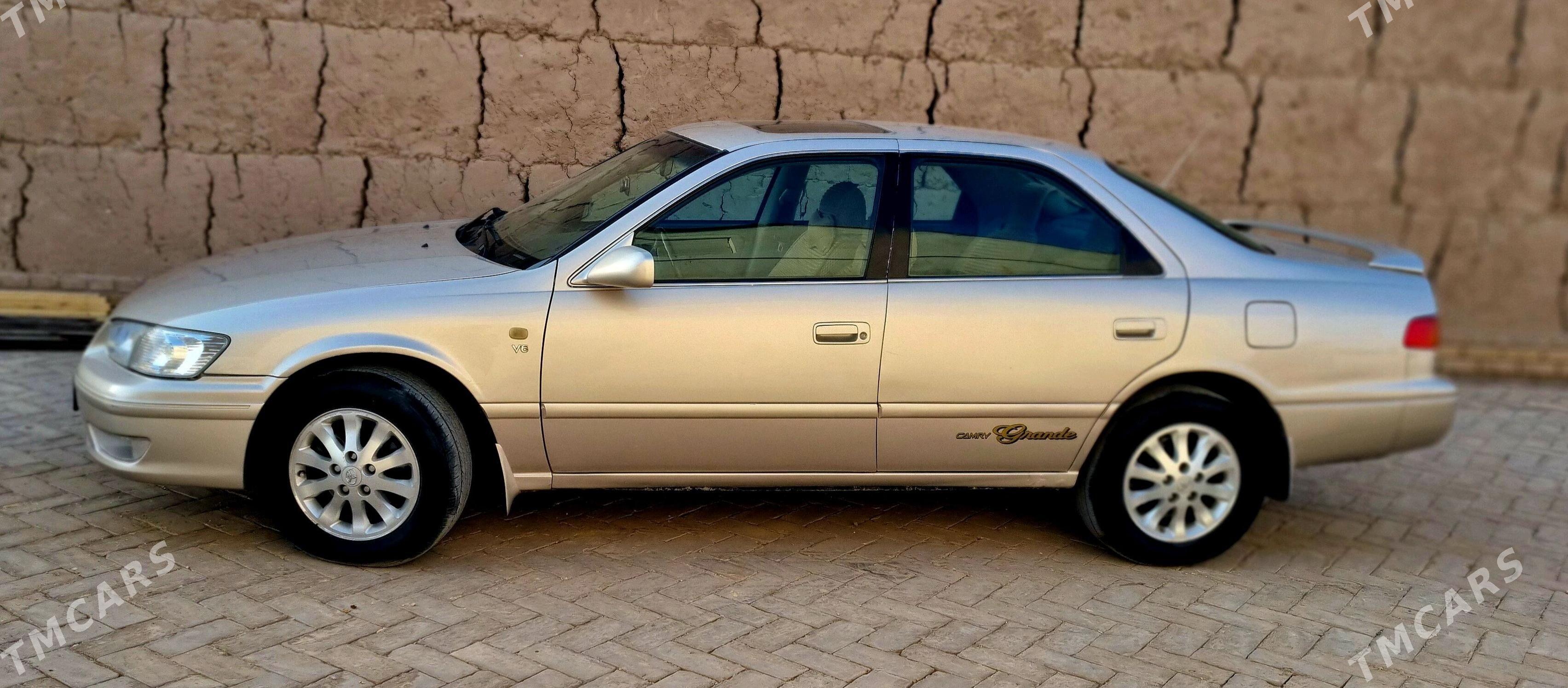 Toyota Camry 1998 - 160 000 TMT - Халач - img 5