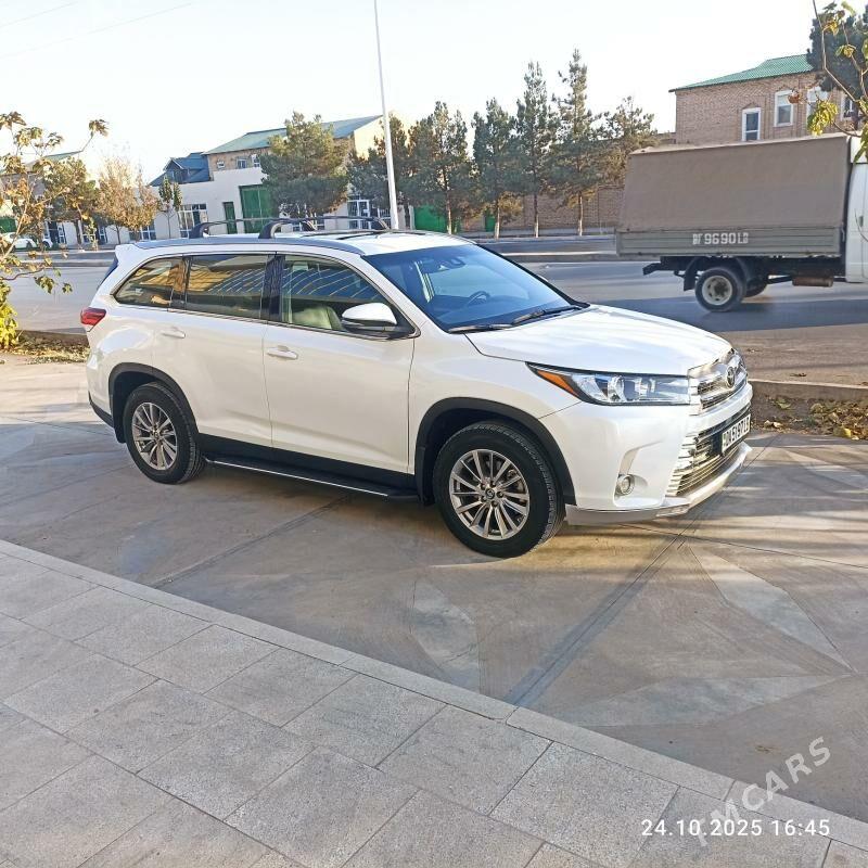 Toyota Highlander 2019 - 465 000 TMT - Туркменабат - img 1